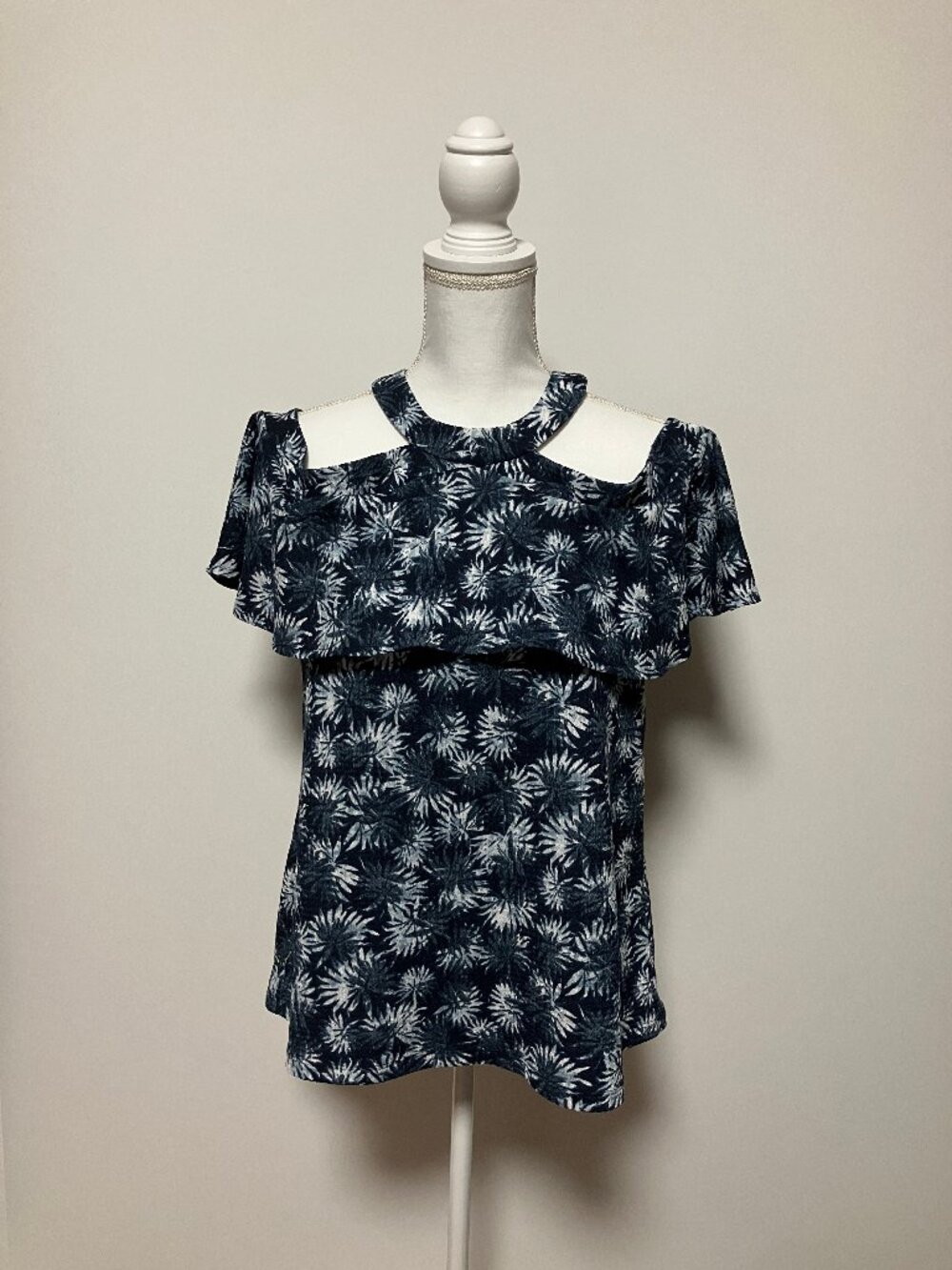 Michael Kors Women's Palm Print Flounce Cold-Shoulder Halter Top, Size Medium